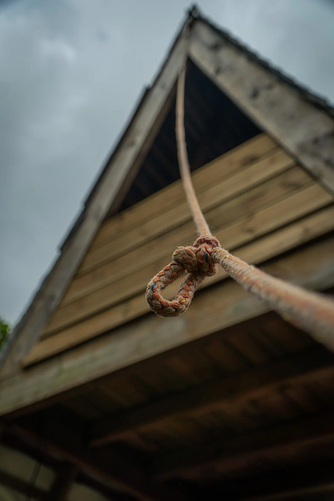 Braided rope knot with the A-frame tip in the background